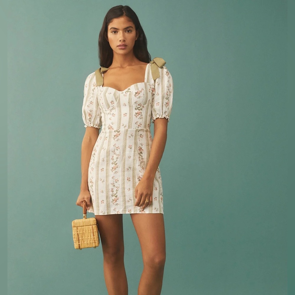 NWOTs! REFORMATION Spring Linen Dress 
Color: heath
Size: 6